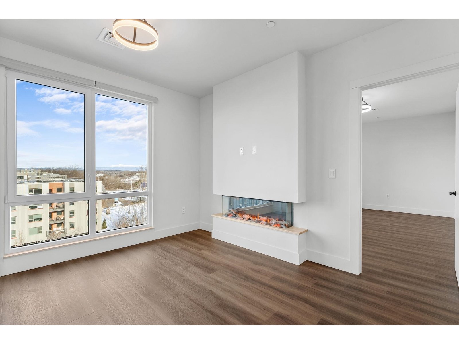 125 Cambrian Way, Unit 606