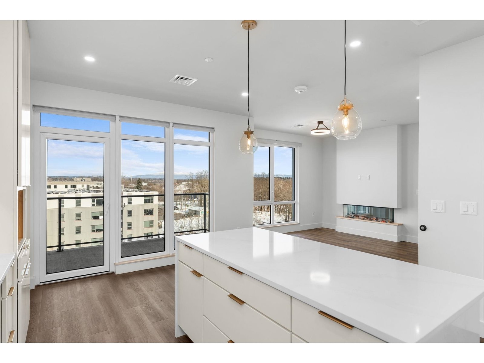 125 Cambrian Way, Unit 606