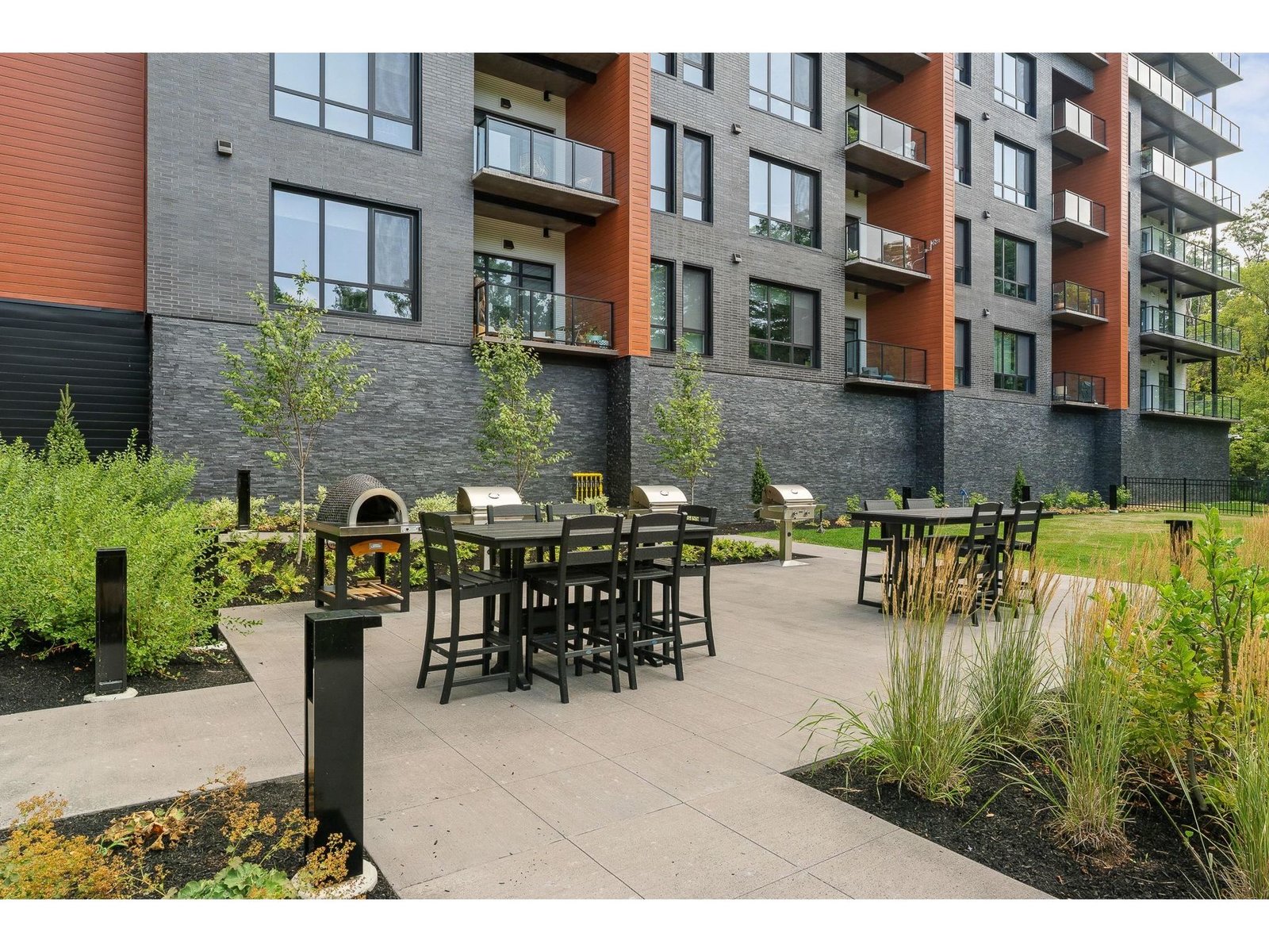 125 Cambrian Way, Unit 606