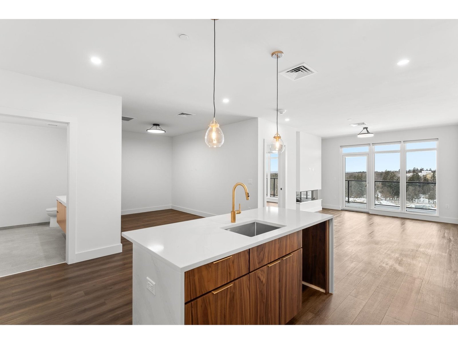 125 Cambrian Way, Unit 613