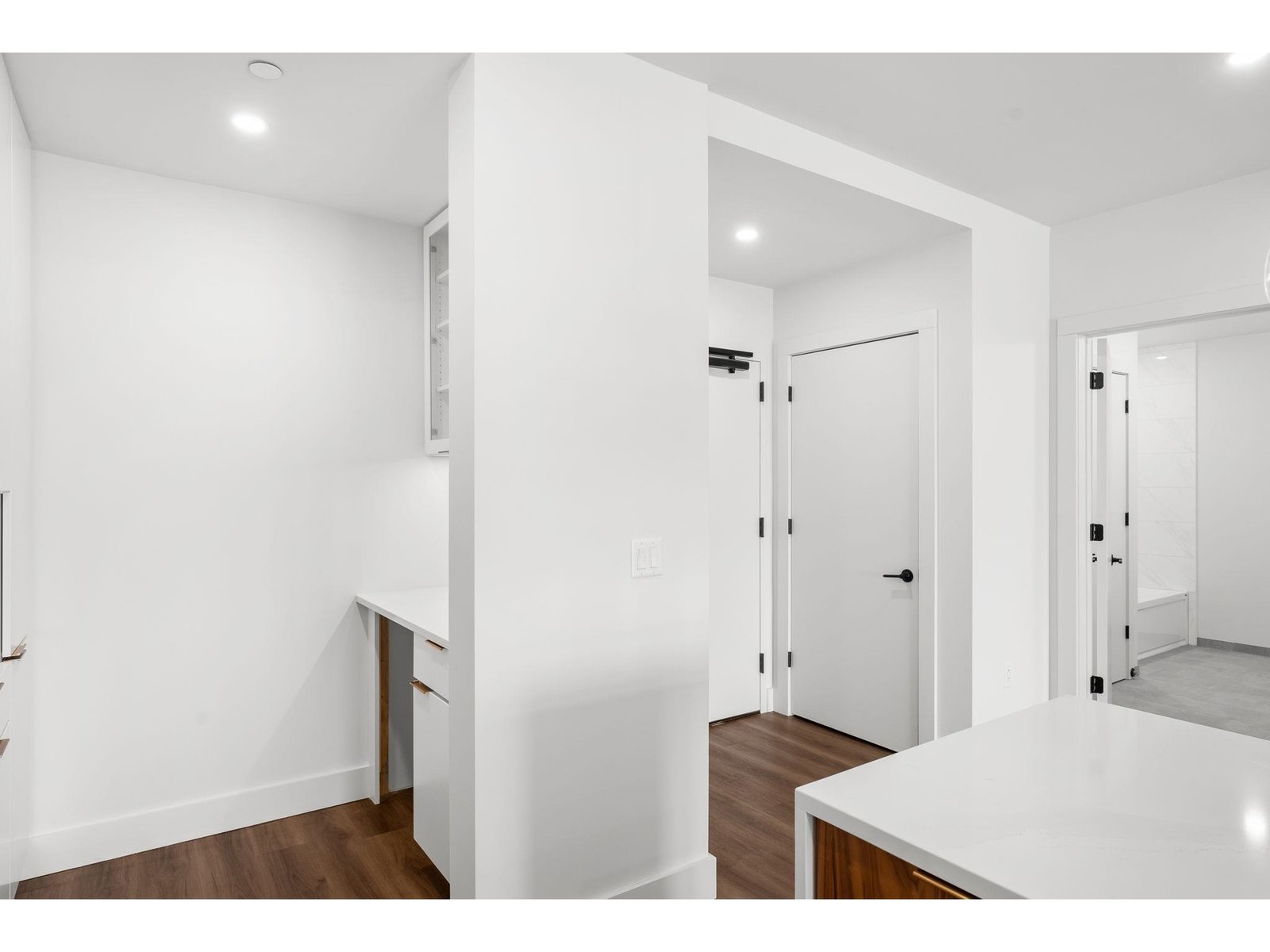 125 Cambrian Way, Unit 613