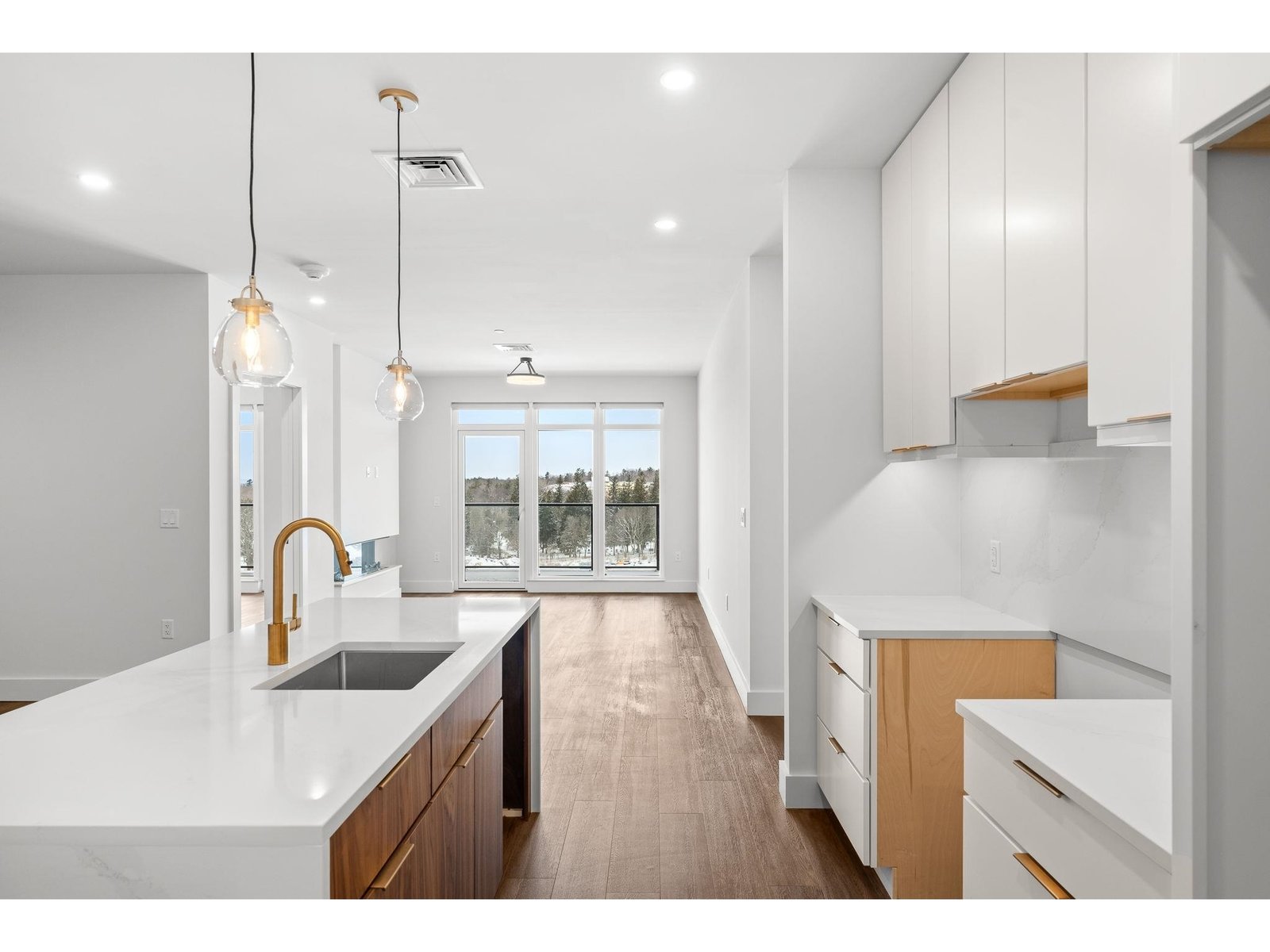 125 Cambrian Way, Unit 613
