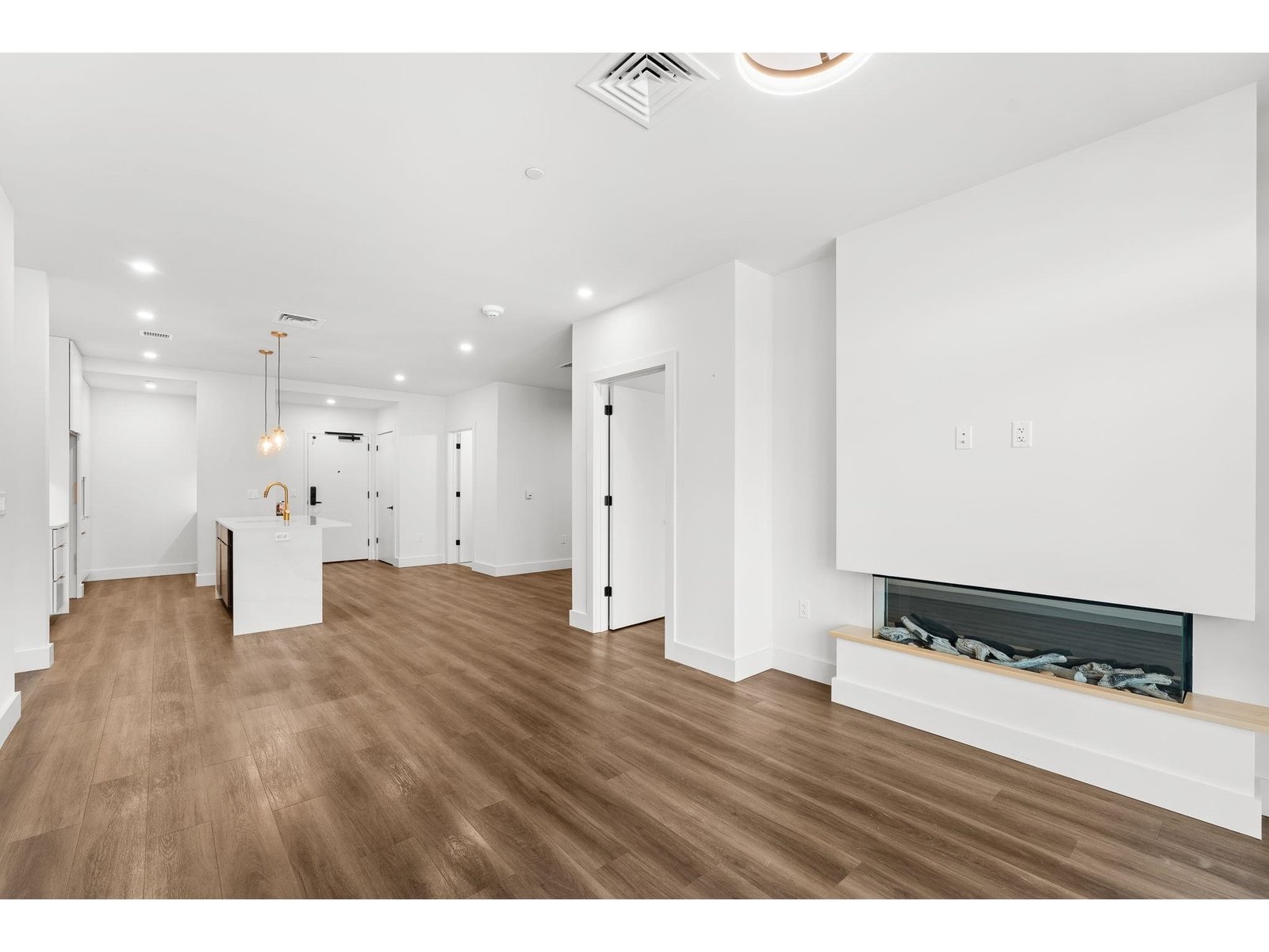 125 Cambrian Way, Unit 613