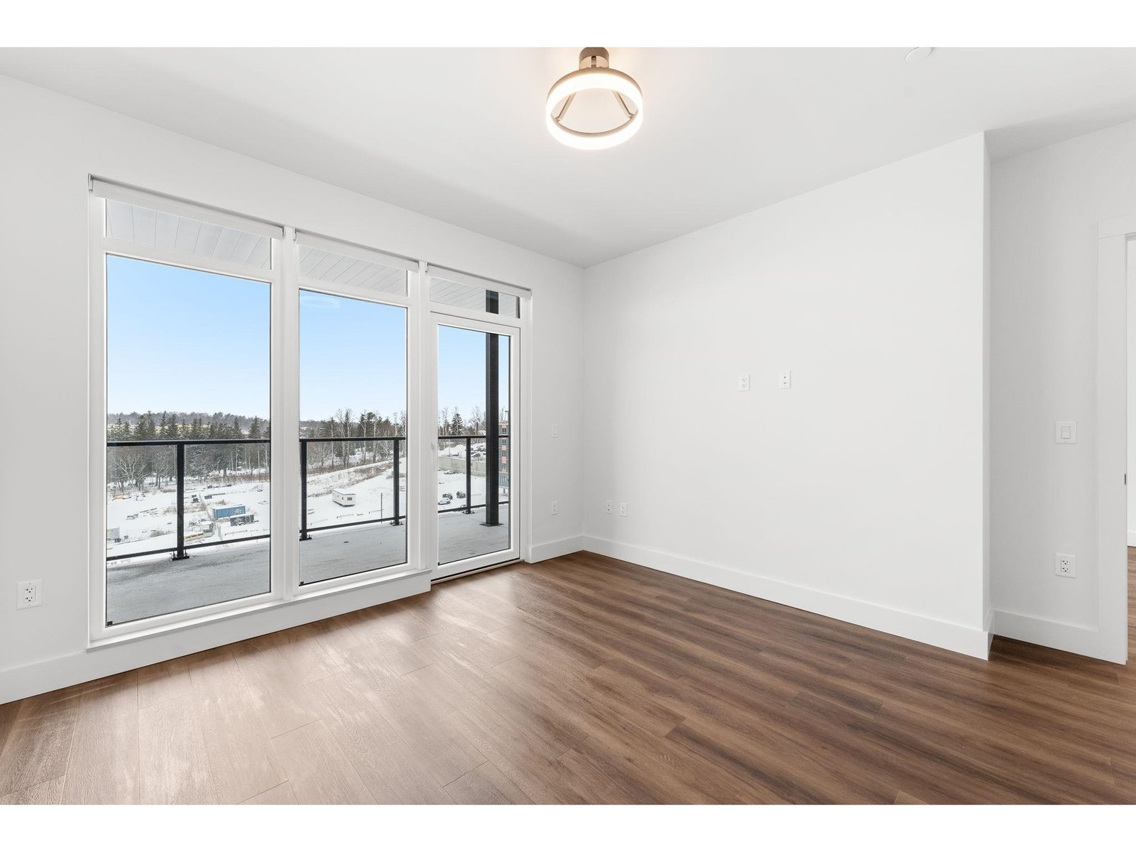 125 Cambrian Way, Unit 613