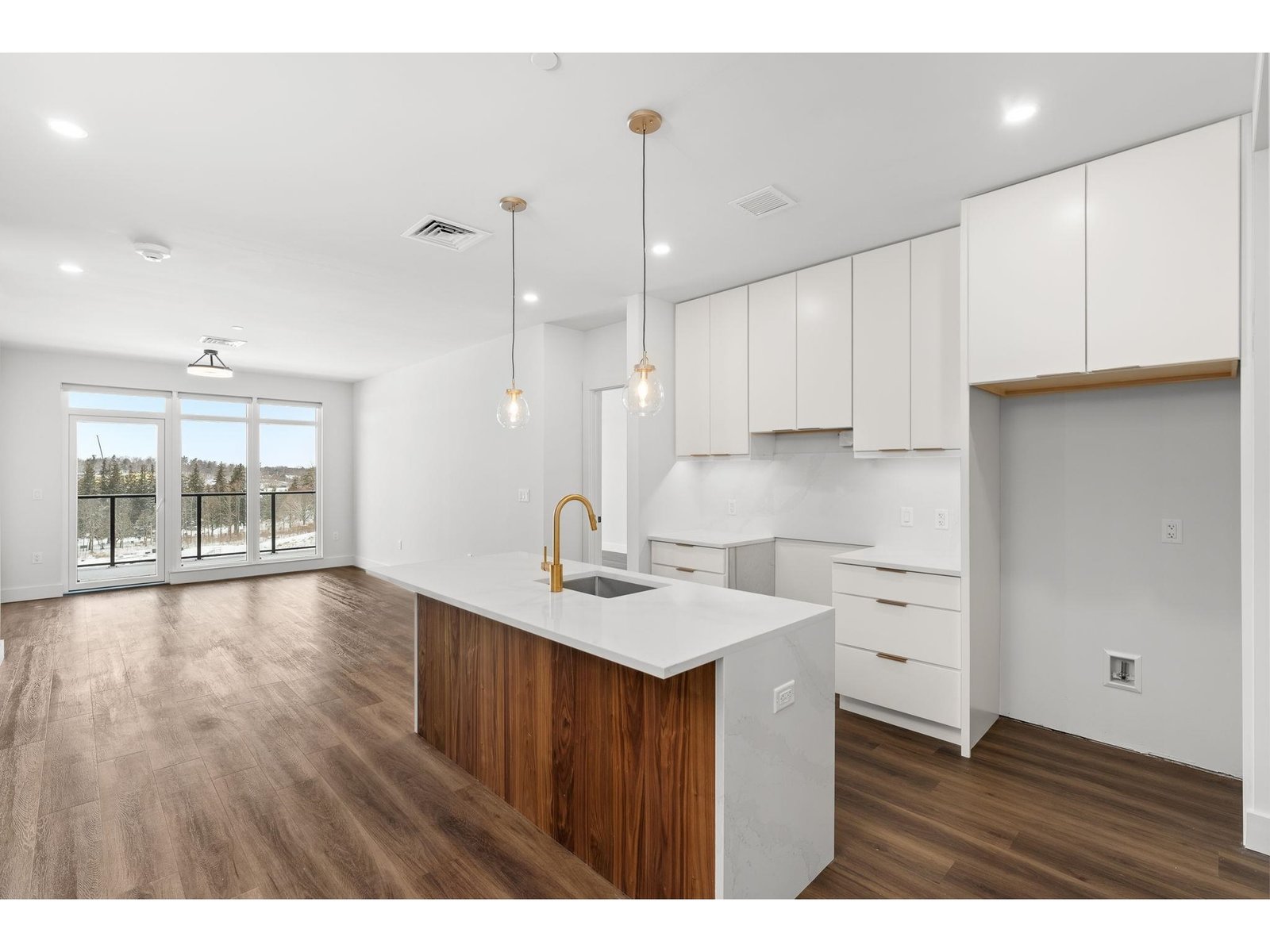 125 Cambrian Way, Unit 613