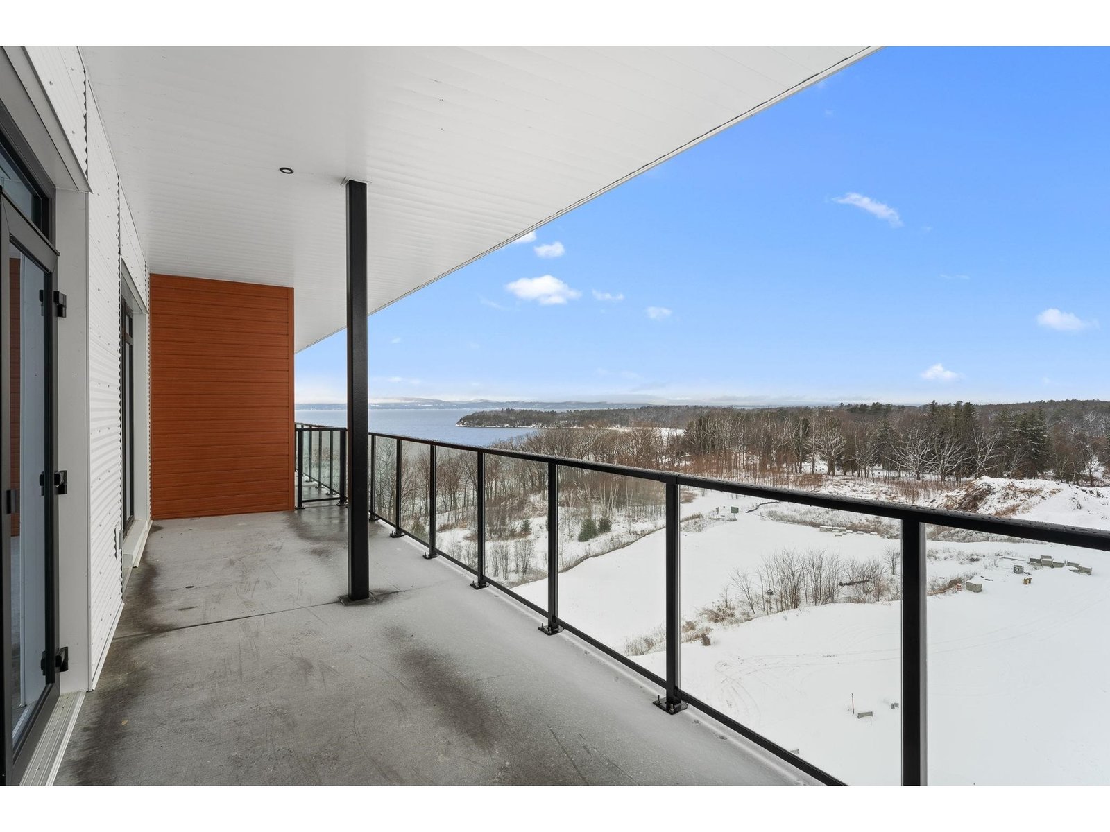 125 Cambrian Way, Unit 613