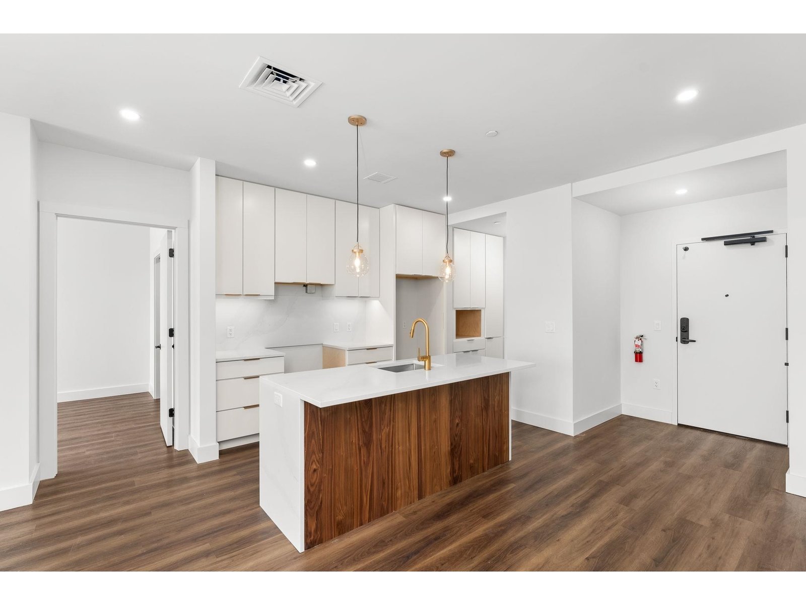 125 Cambrian Way, Unit 613