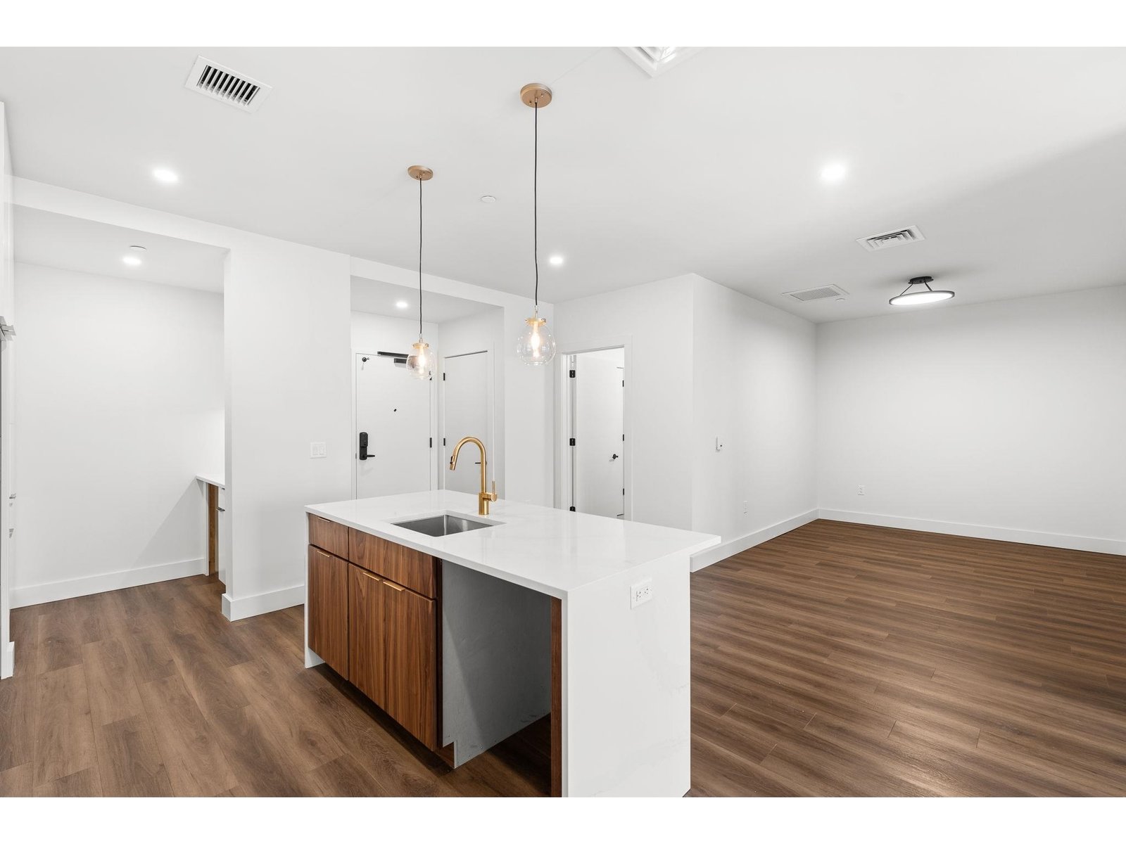 125 Cambrian Way, Unit 613