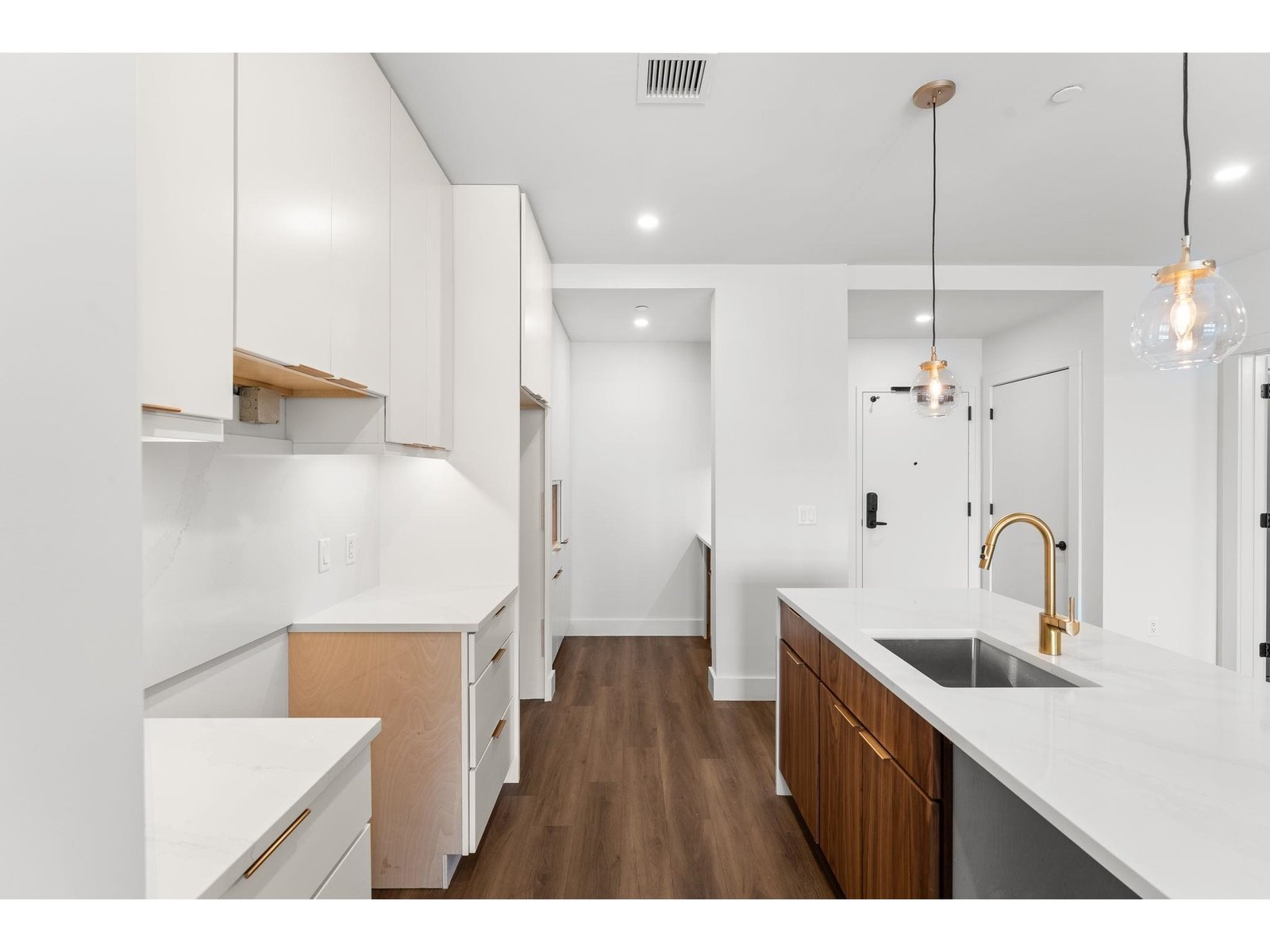 125 Cambrian Way, Unit 613
