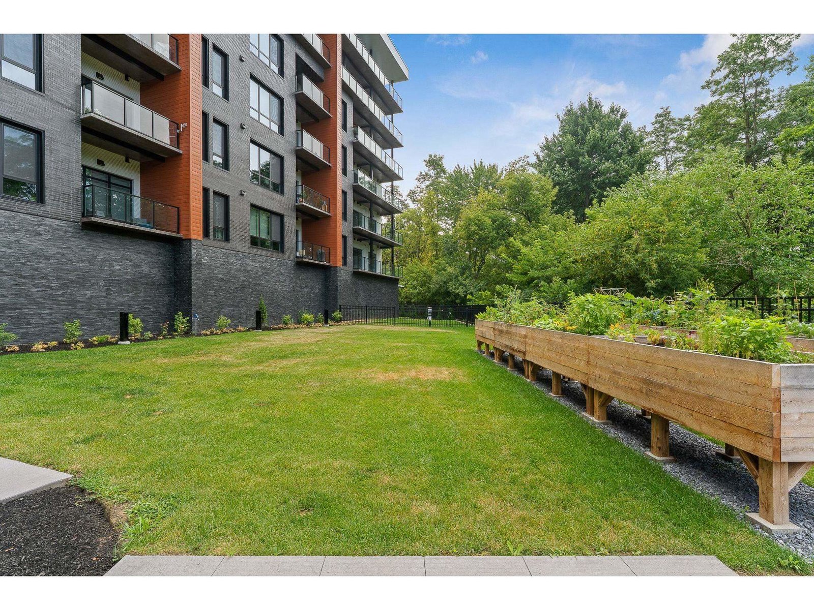 125 Cambrian Way, Unit 620