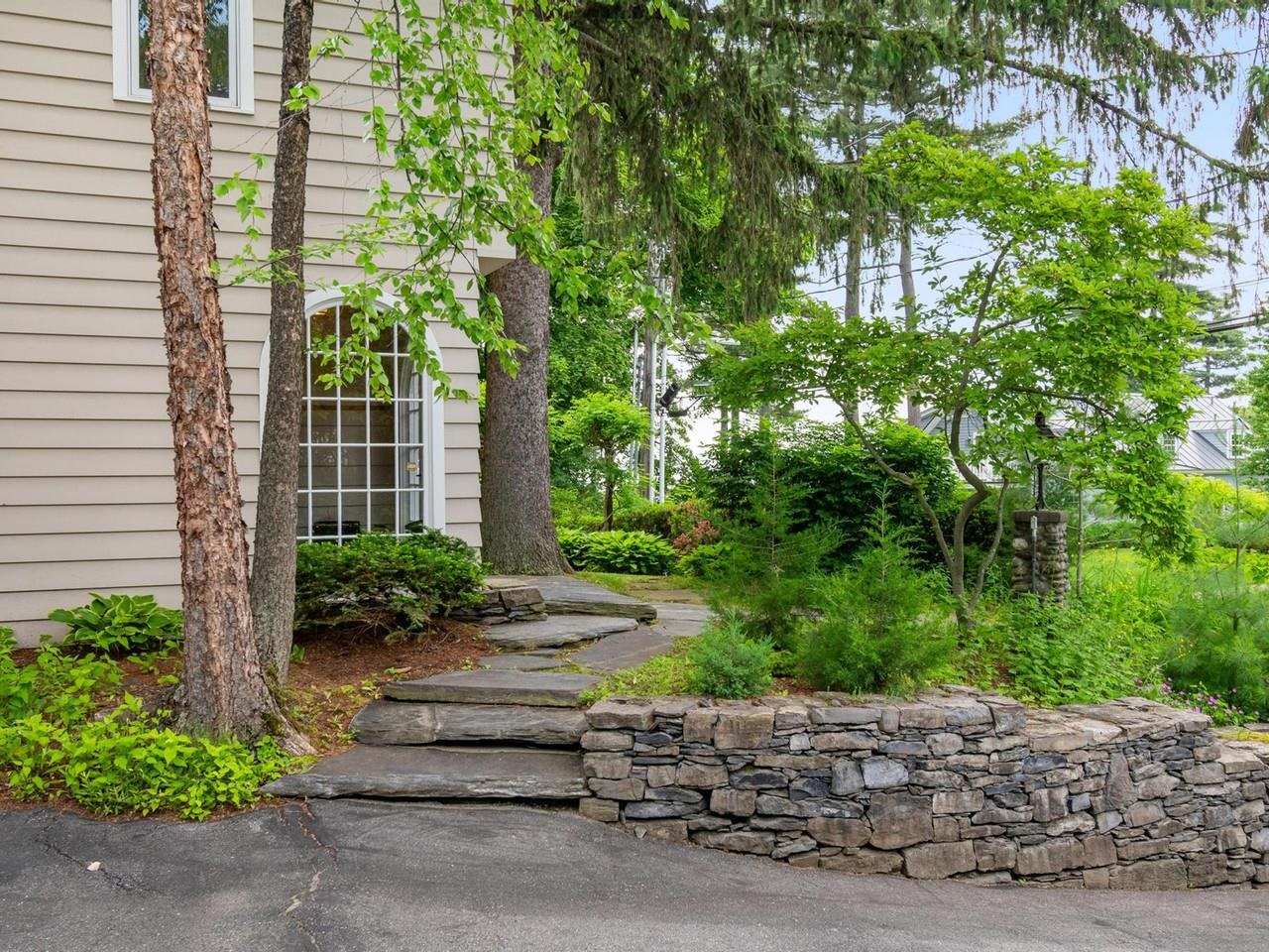 Stone step entry