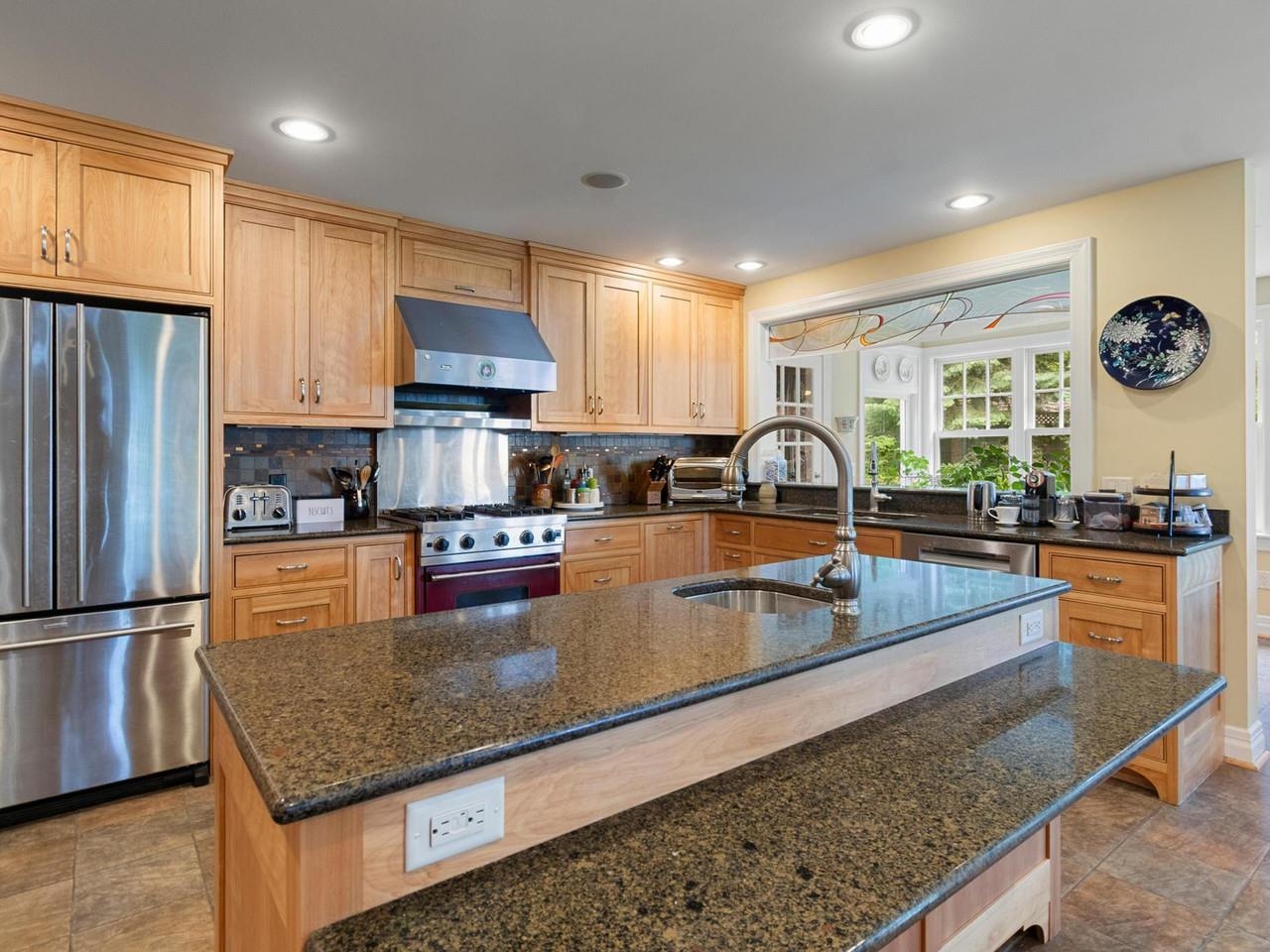 Modern, spacious kitchen