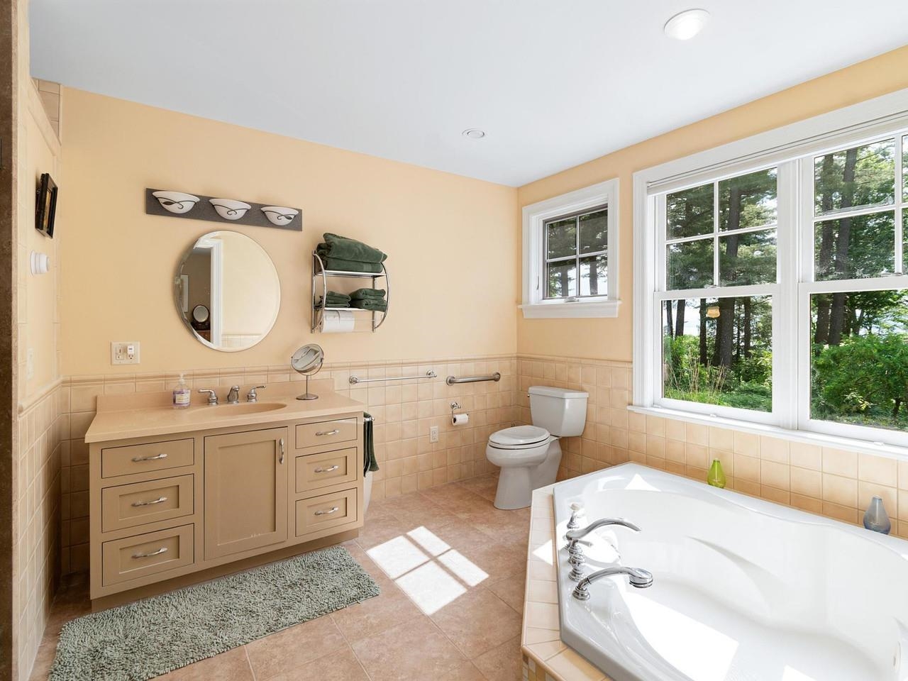 Primary suite bath