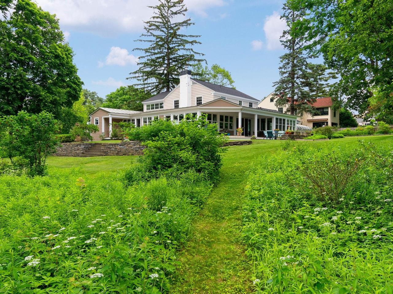 A blend of lawns & perennials