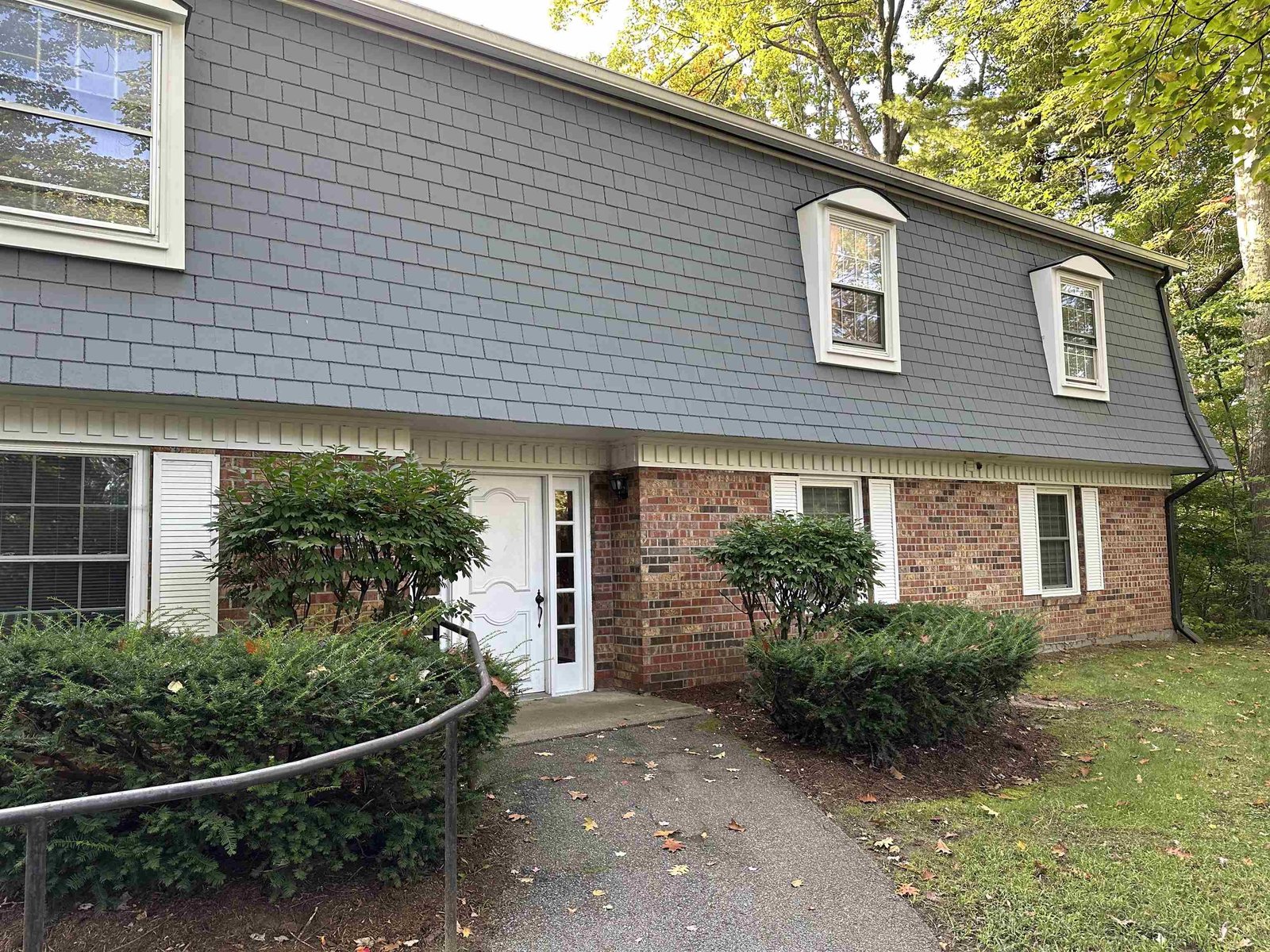 125 Kennedy Drive, Unit 16