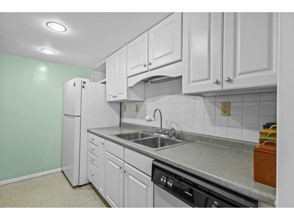 125 Kennedy Drive, Unit 3