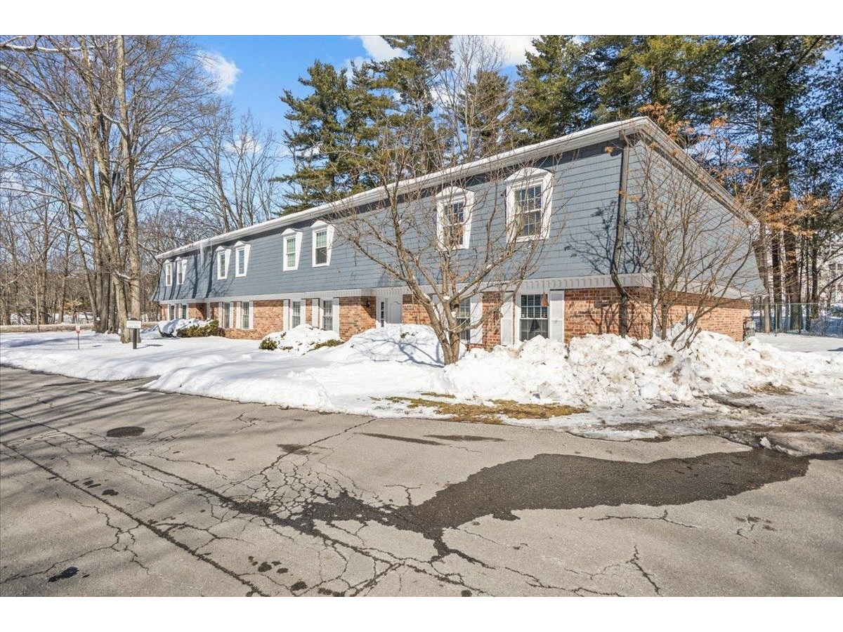 125 Kennedy Drive, Unit 3