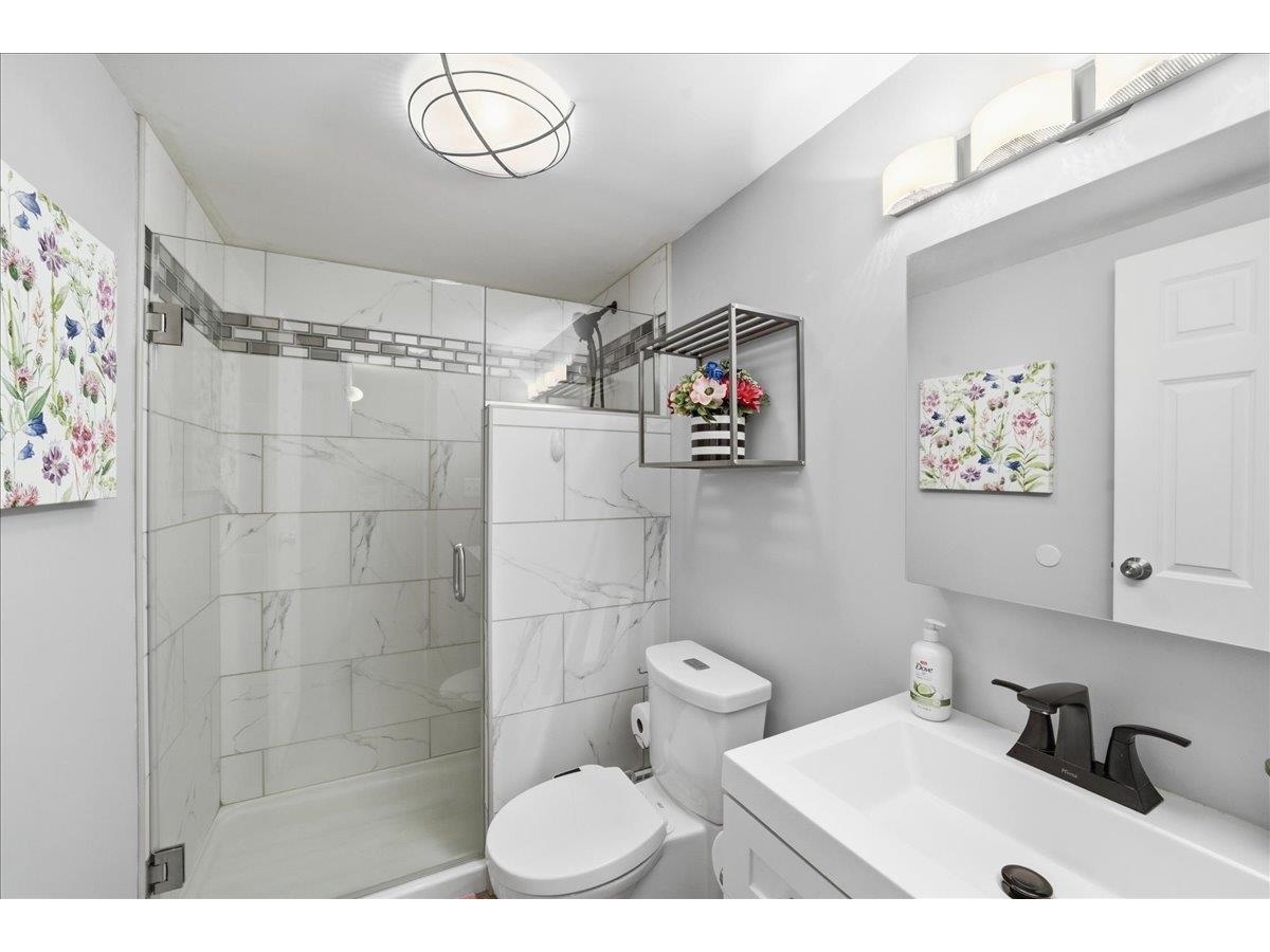 125 Kennedy Drive, Unit 6