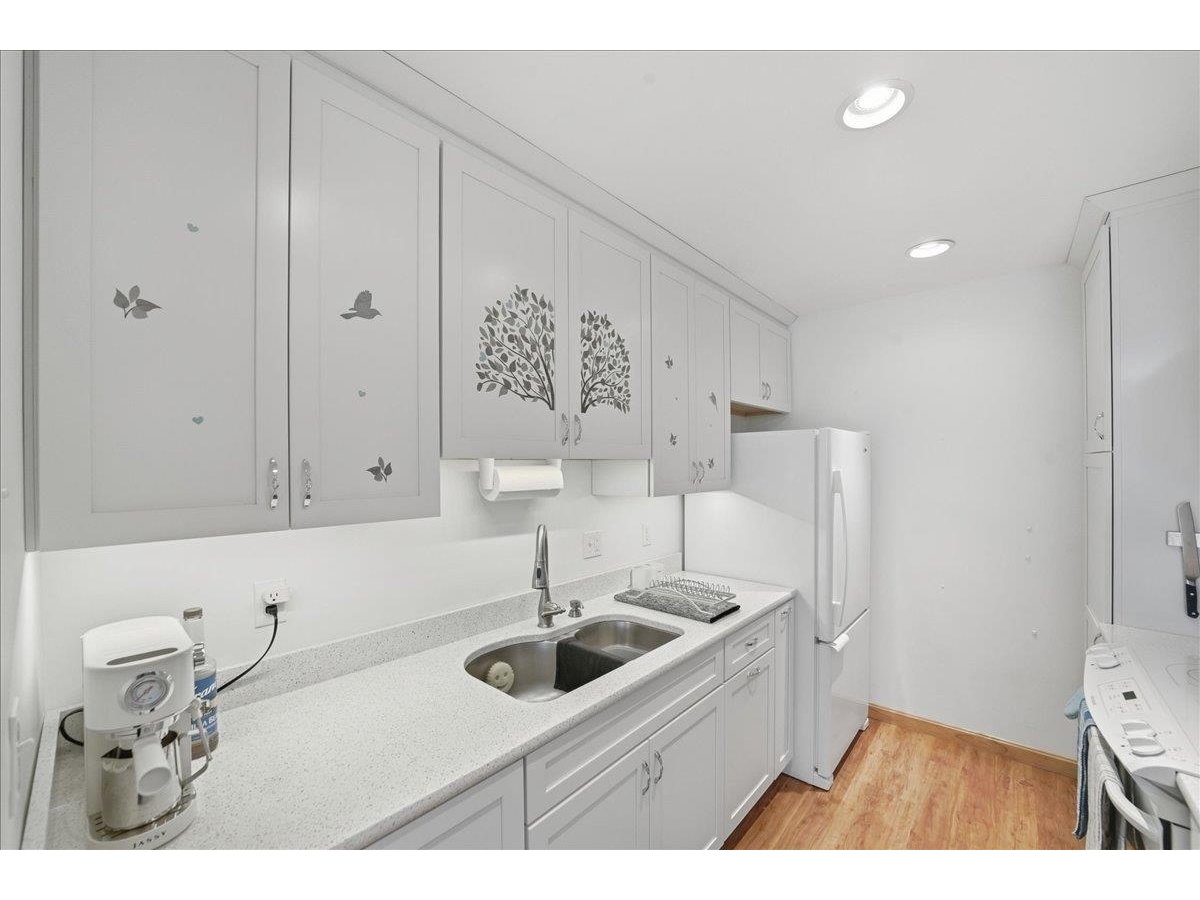 125 Kennedy Drive, Unit 6