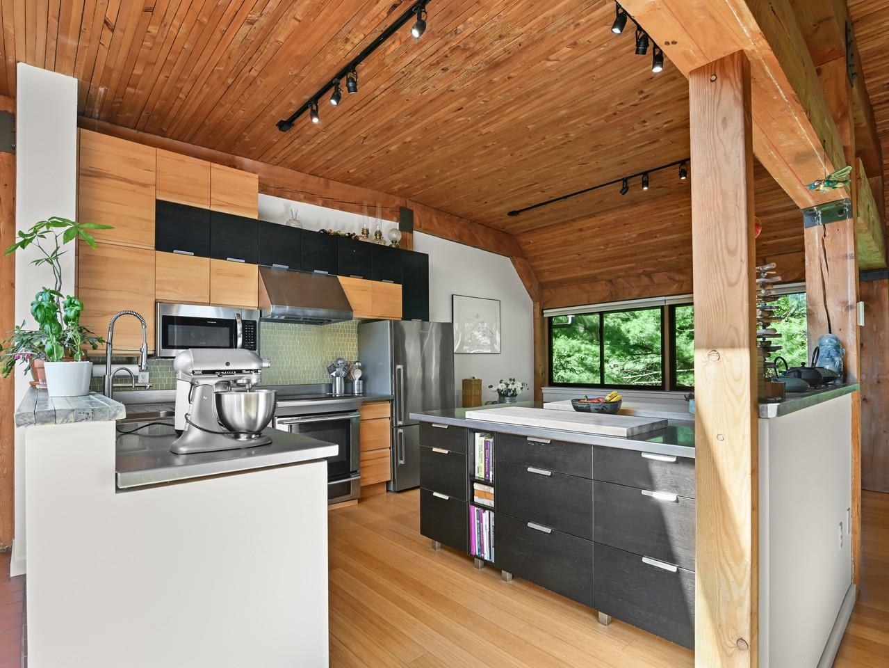 Bright kitchen design