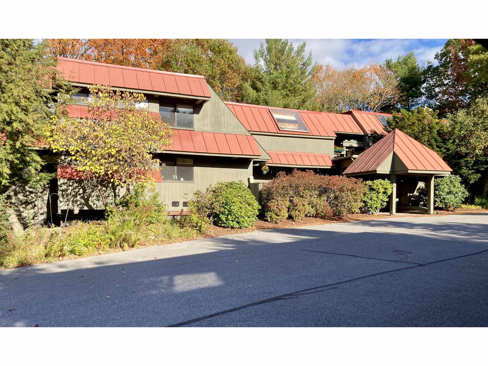 125 Redrock Drive, Unit 201