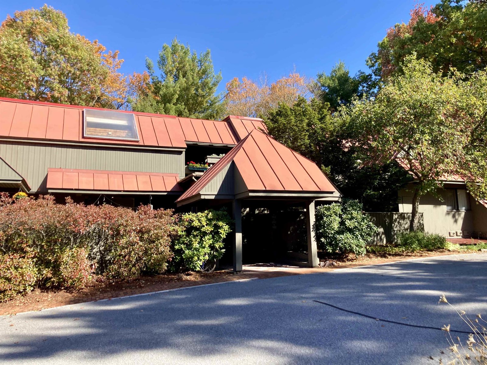 125 Redrock Drive, Unit 201