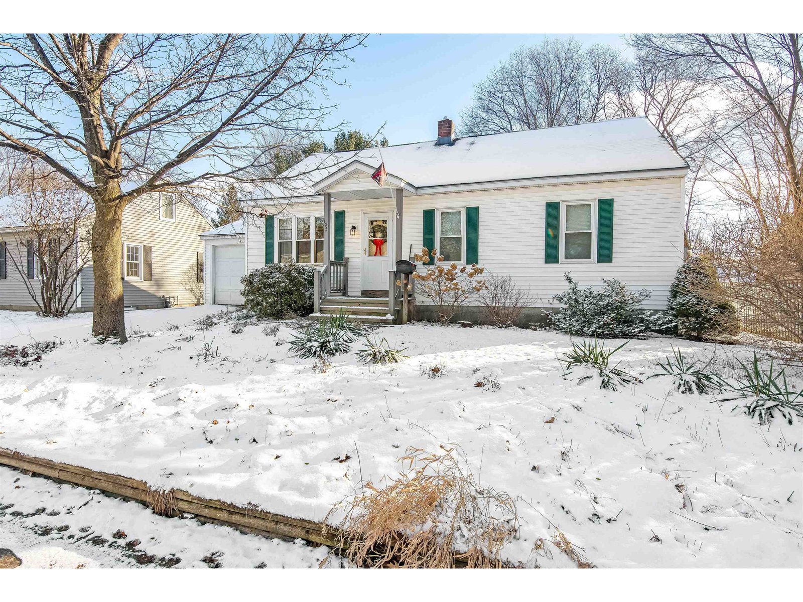 125 Woodbury Road