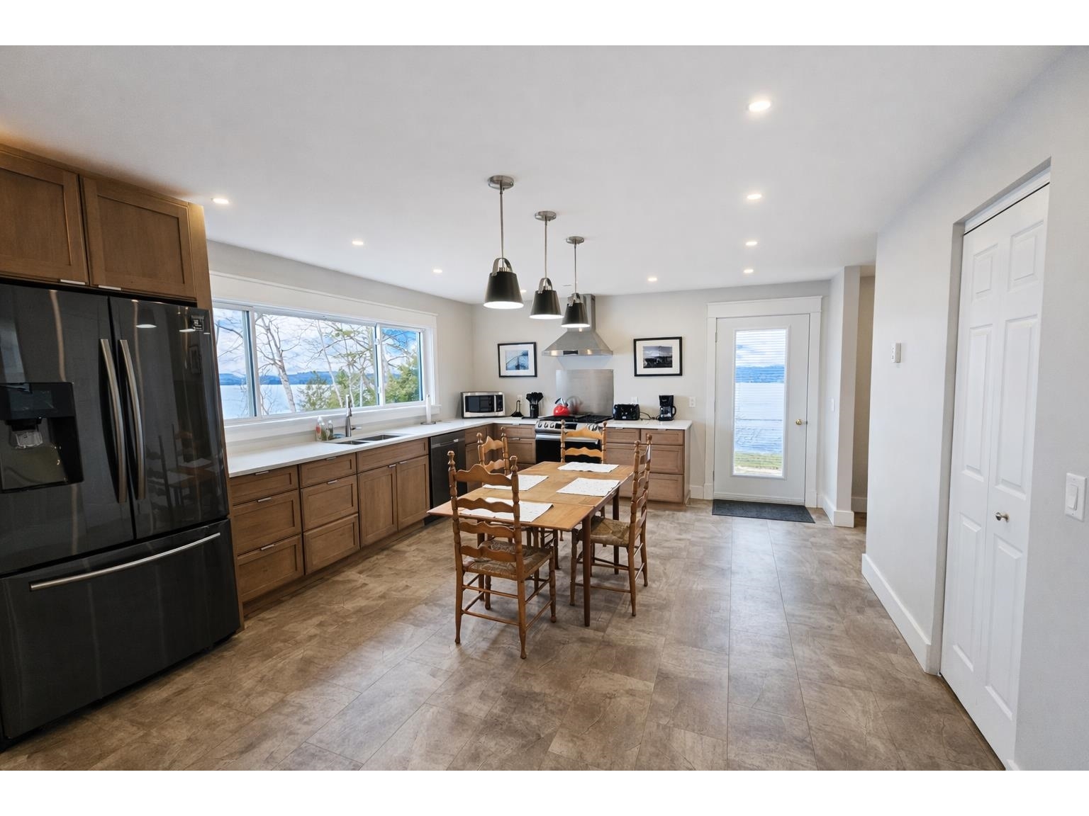 Newly Renovated Kitchen