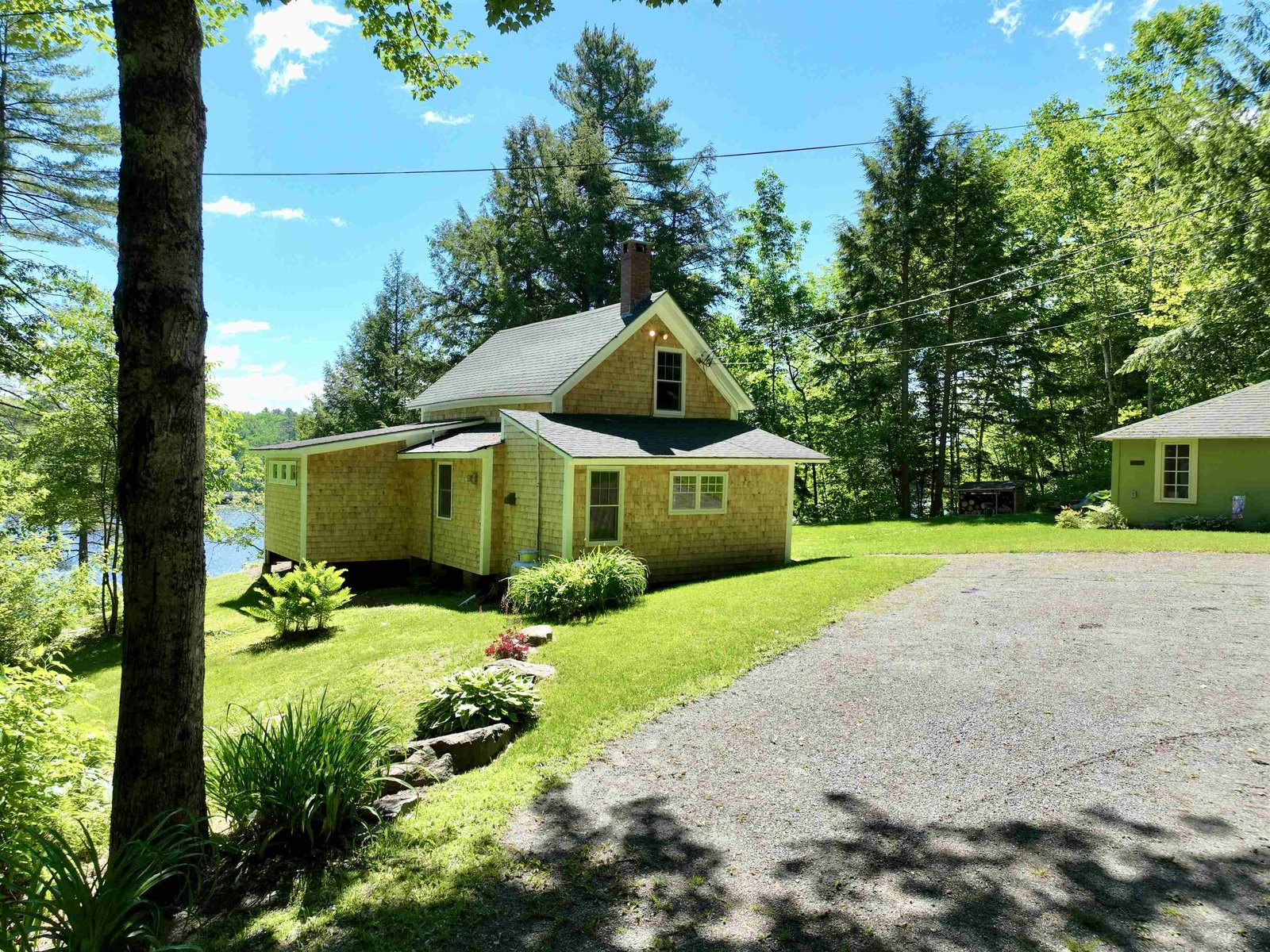 1269 Halls Lake Road, Newbury