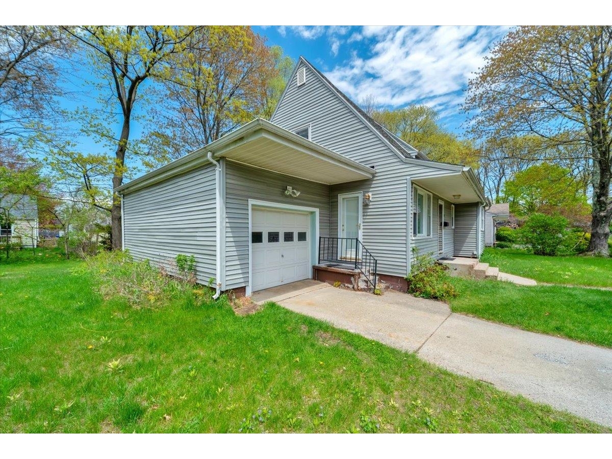 127 Edgemoor Drive