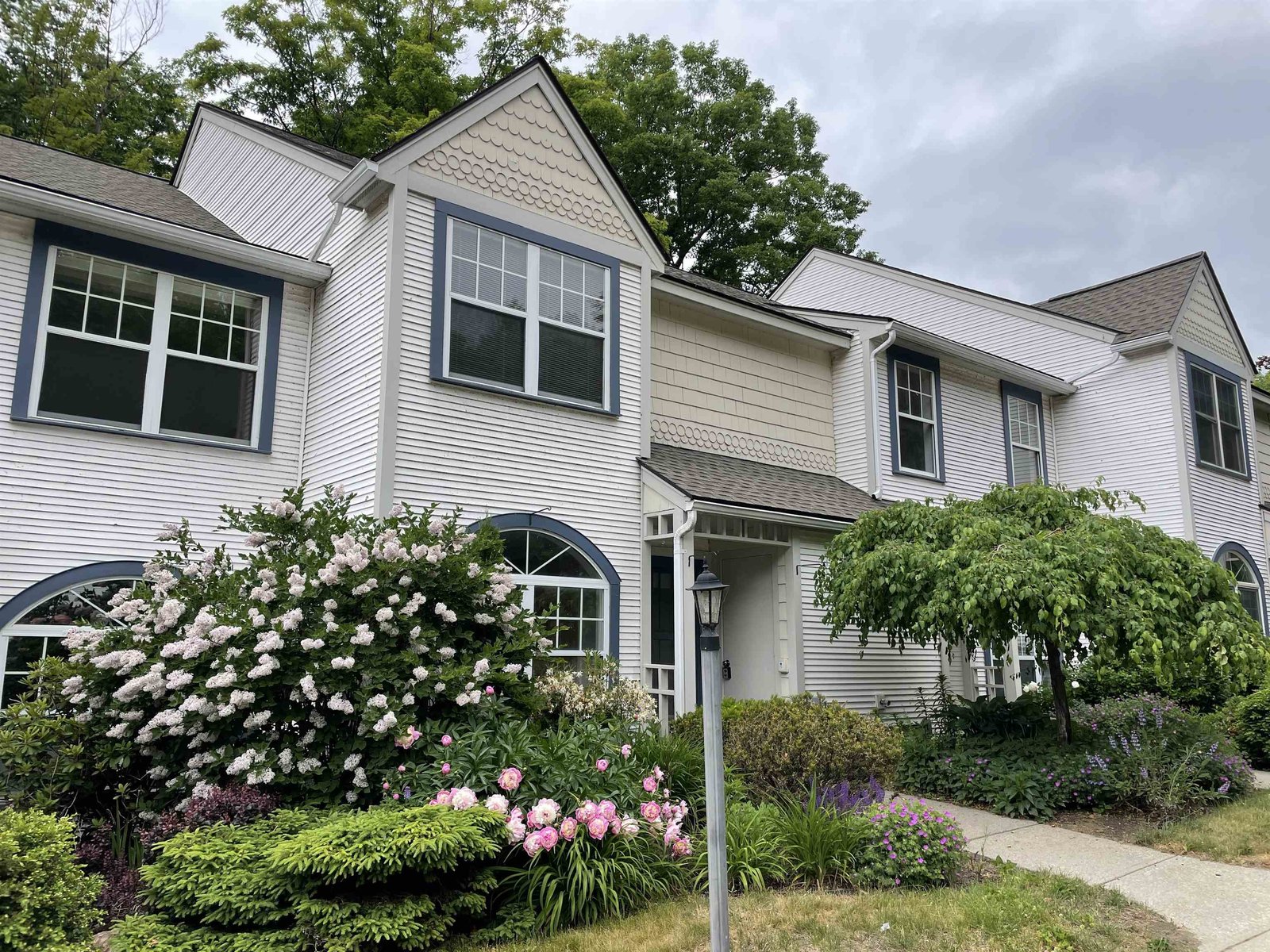 127 Northshore Drive, Burlington