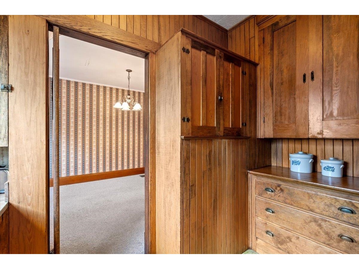Butler's Pantry