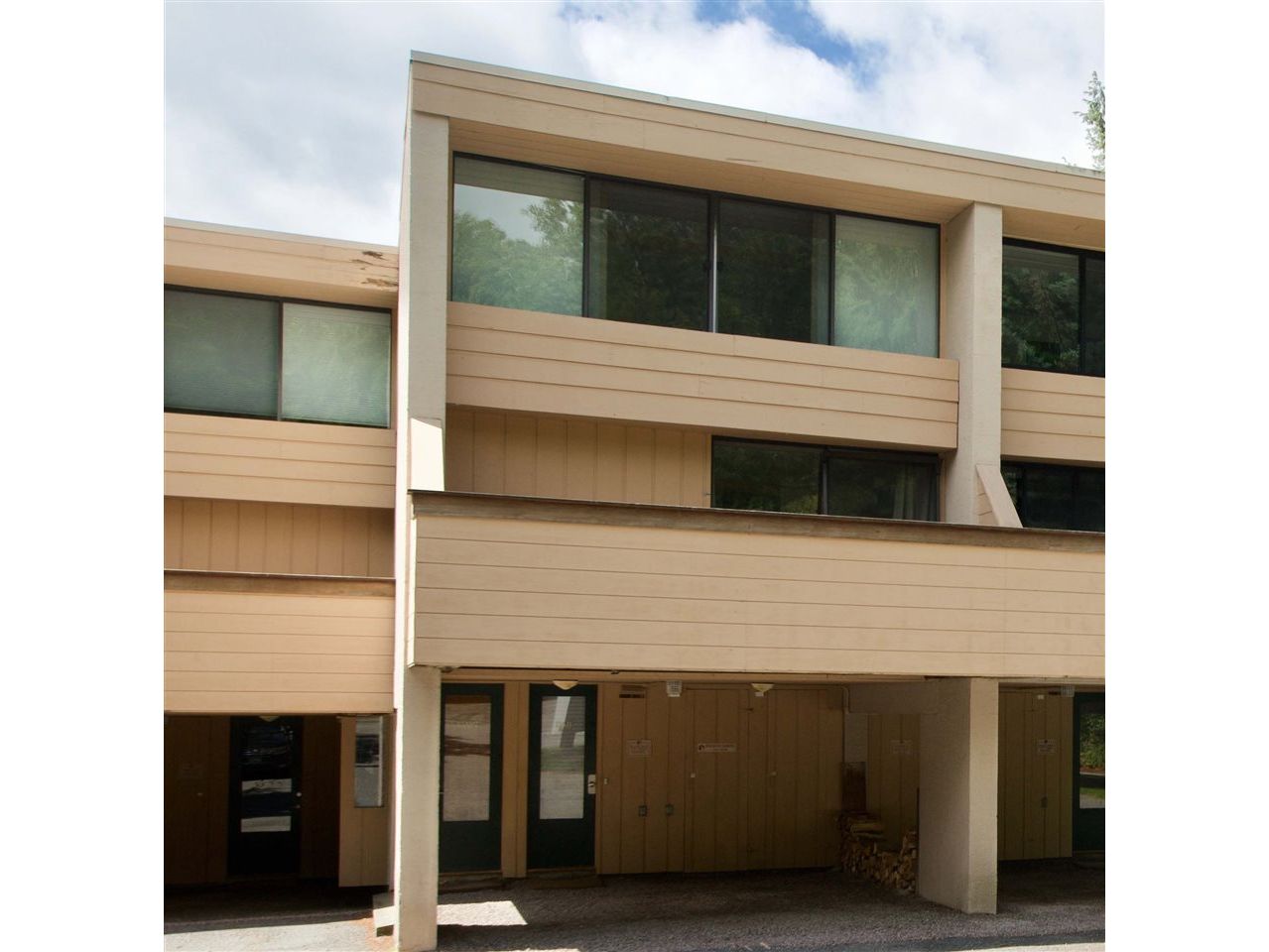 1275 Notchbrook Road, Unit 19AB Stowe, Vermont Sold in 2019