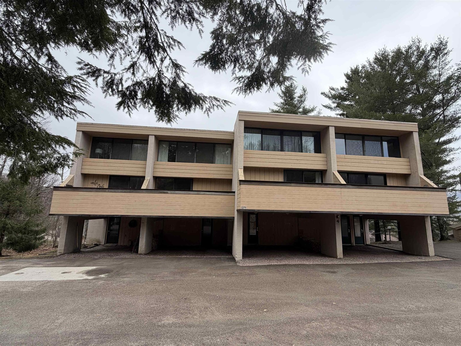 1275 Notchbrook Road, Unit 20 AB