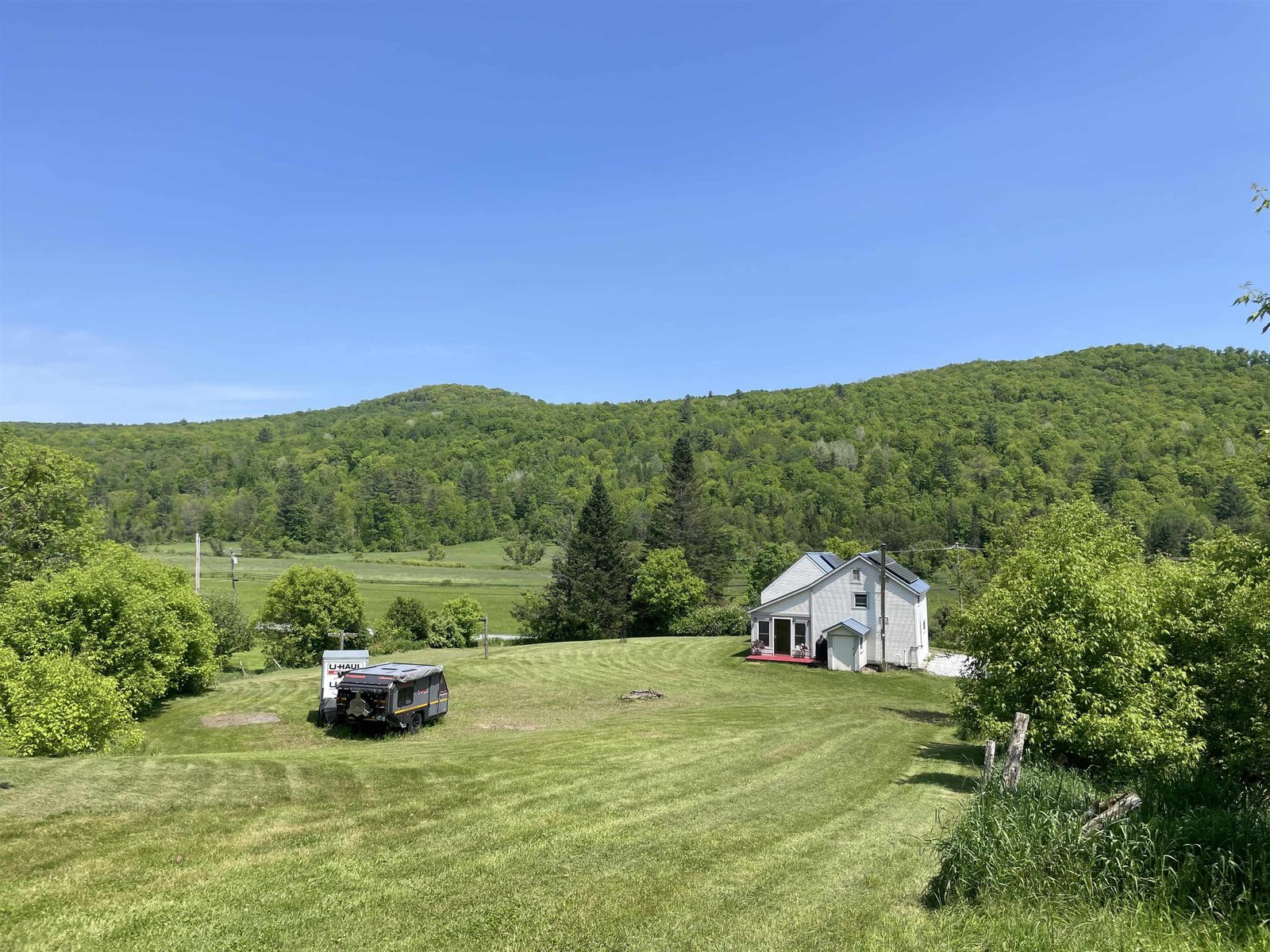 1277 Cabot Road