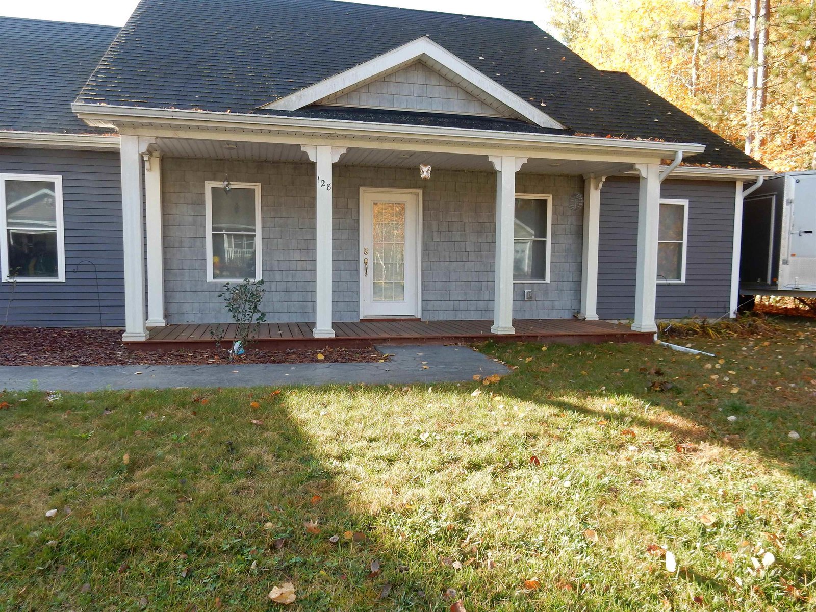 128 Cherry Lane, Newport City