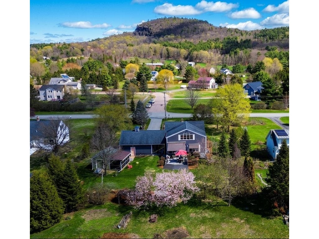 128 Lake Road