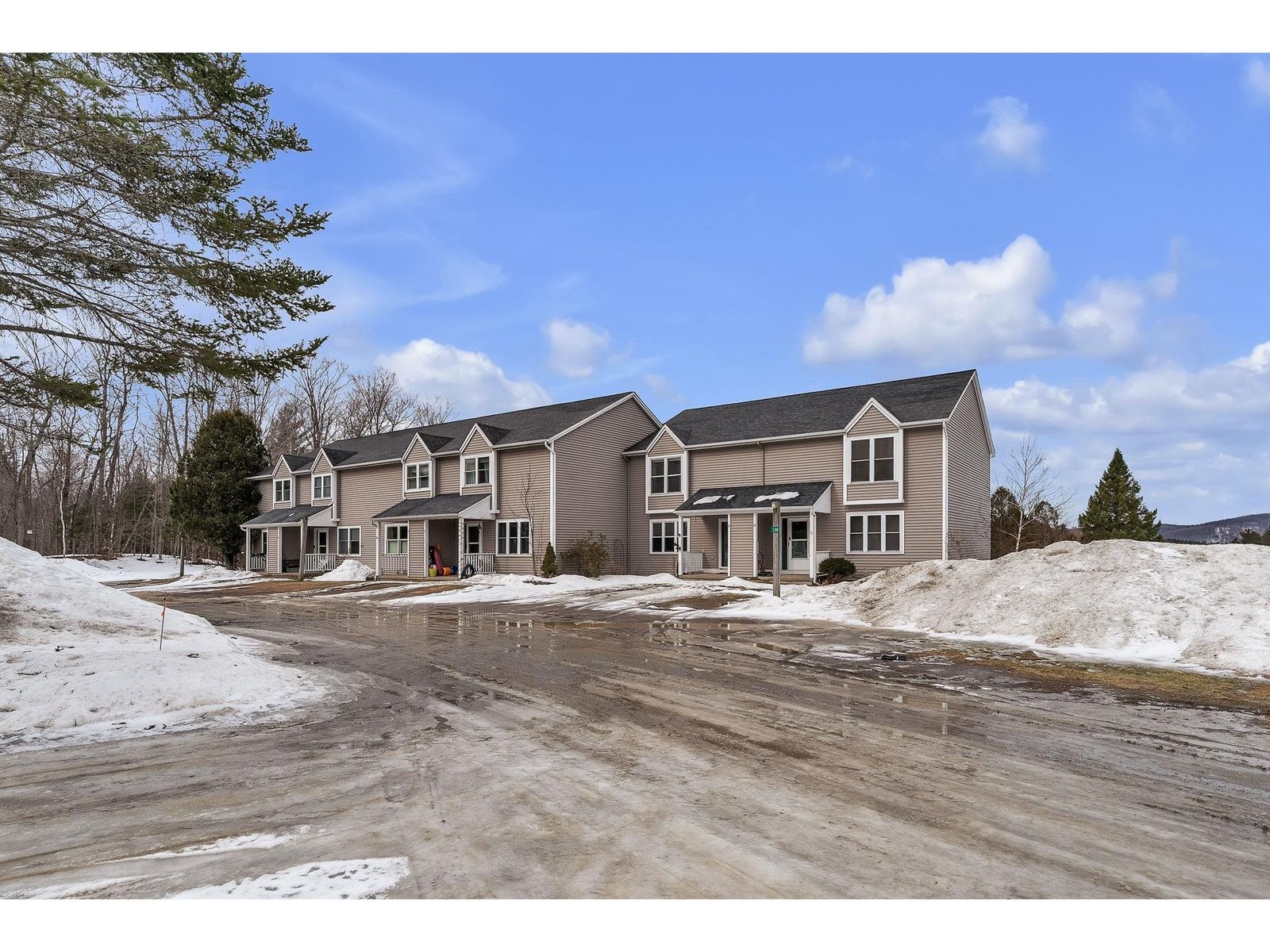 128 West Country Club Drive, Unit 15