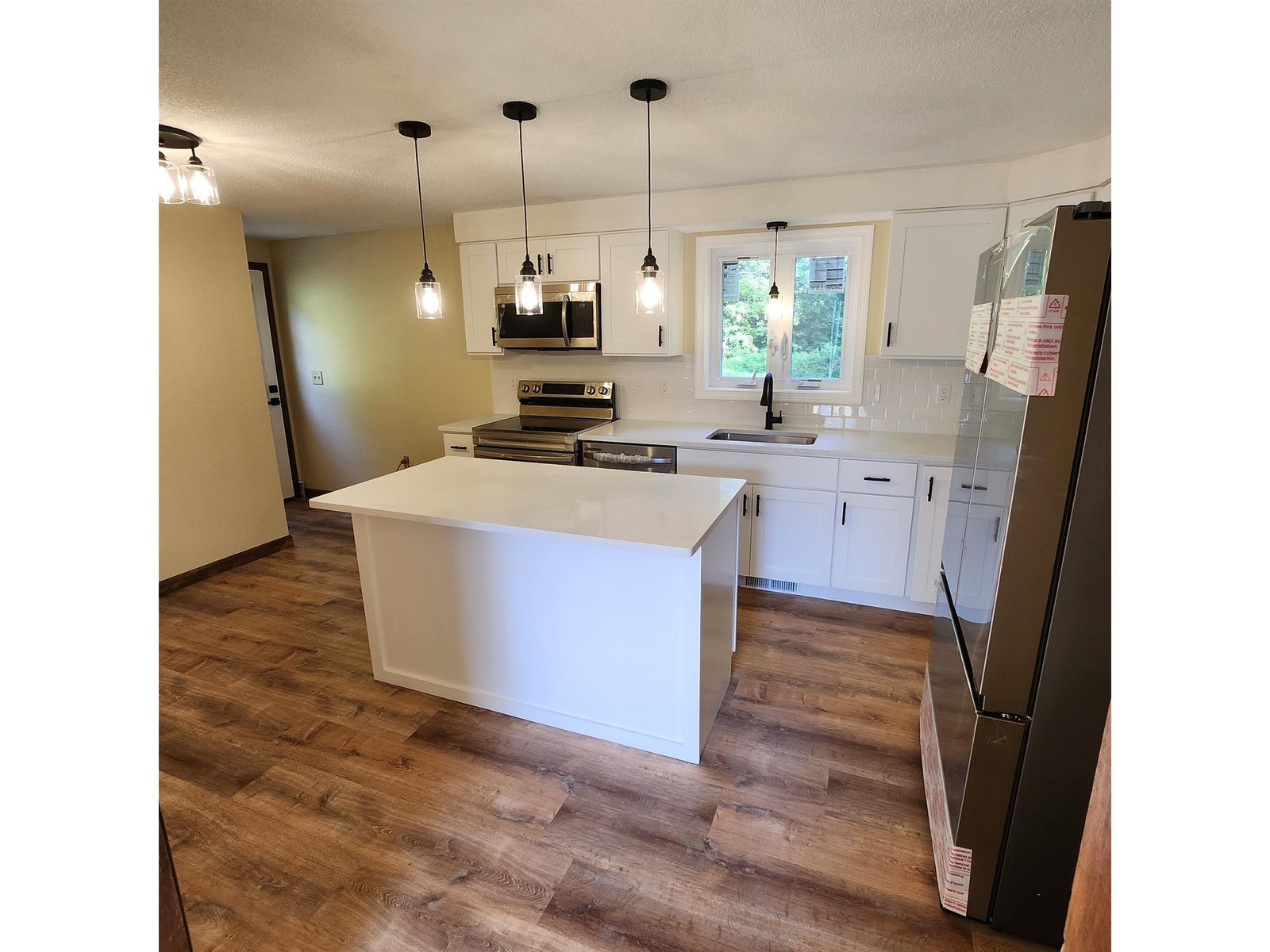 1289 Bugbee Crossing Road