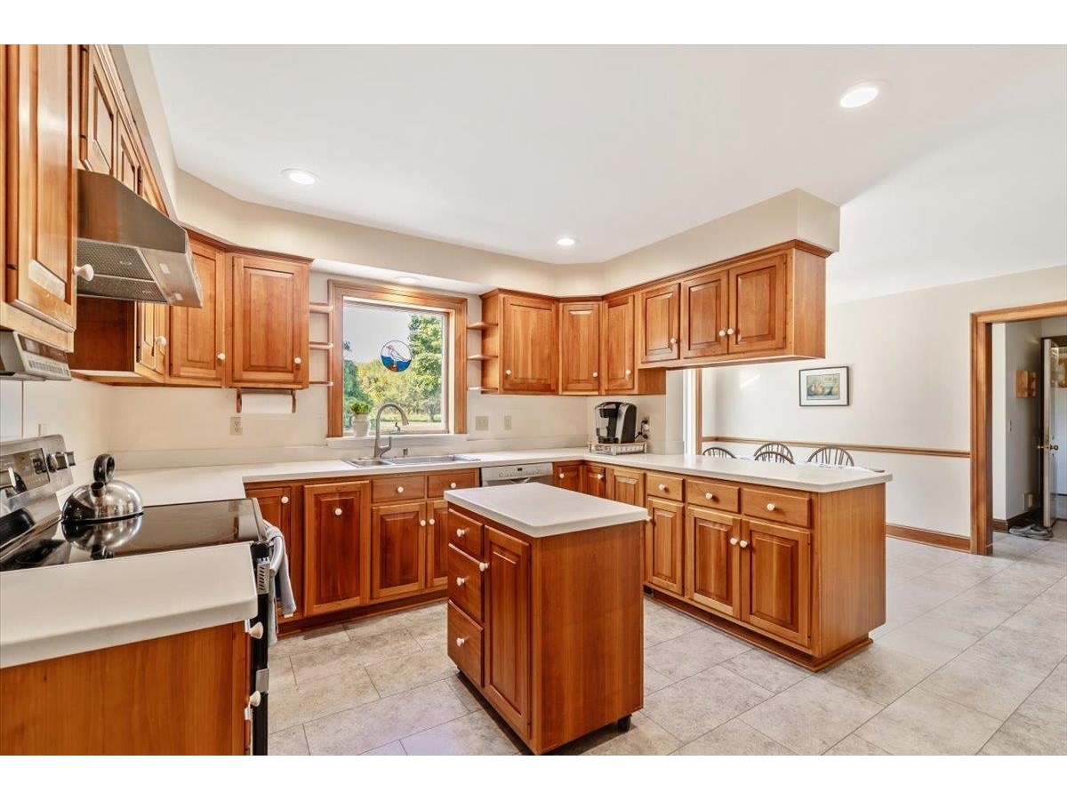 129 East Shore North