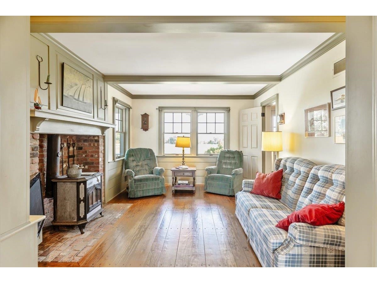 129 East Shore North