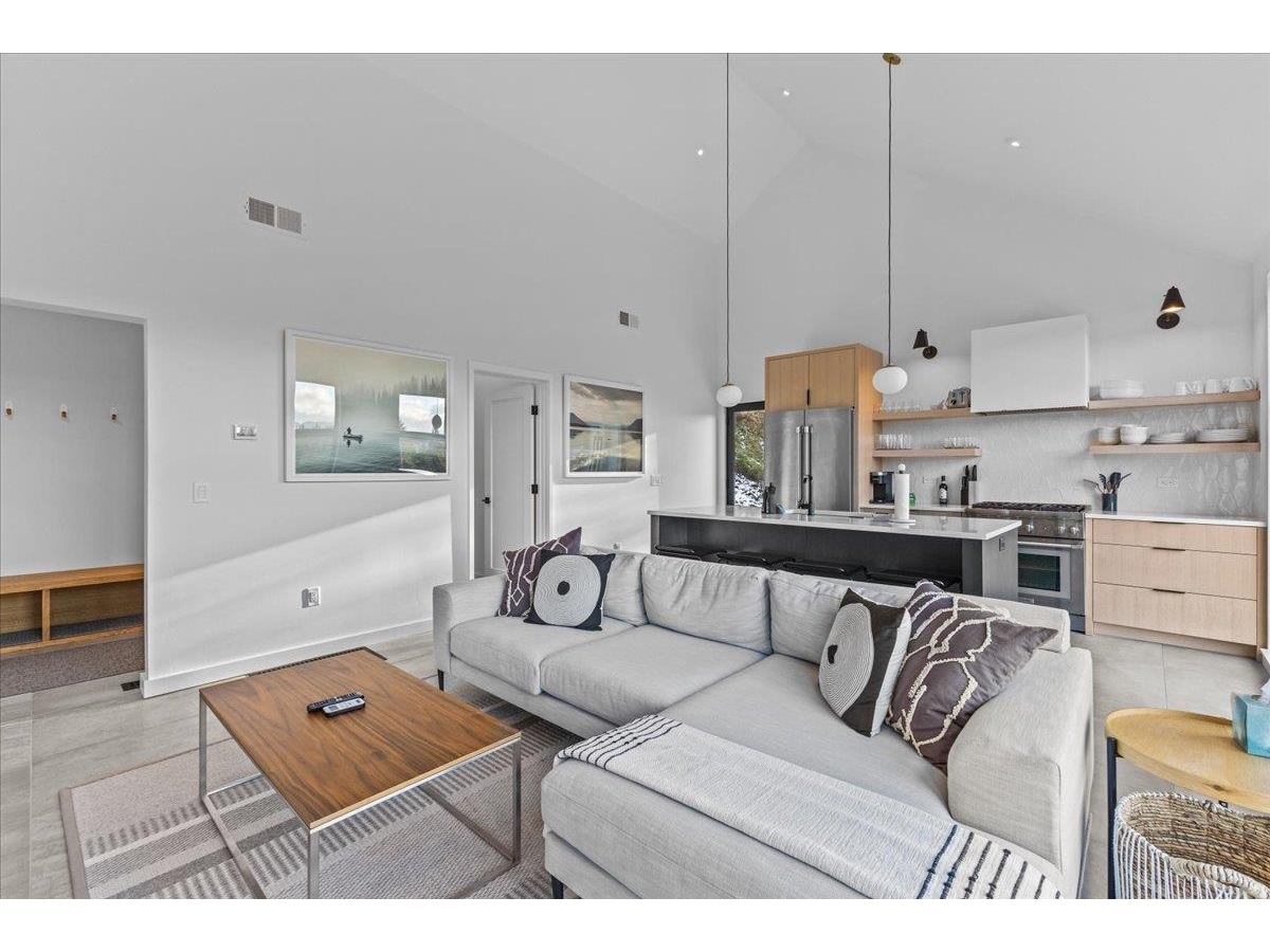 129 Eloise Lane, Unit B