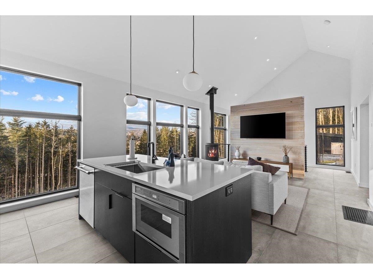 129 Eloise Lane, Unit B