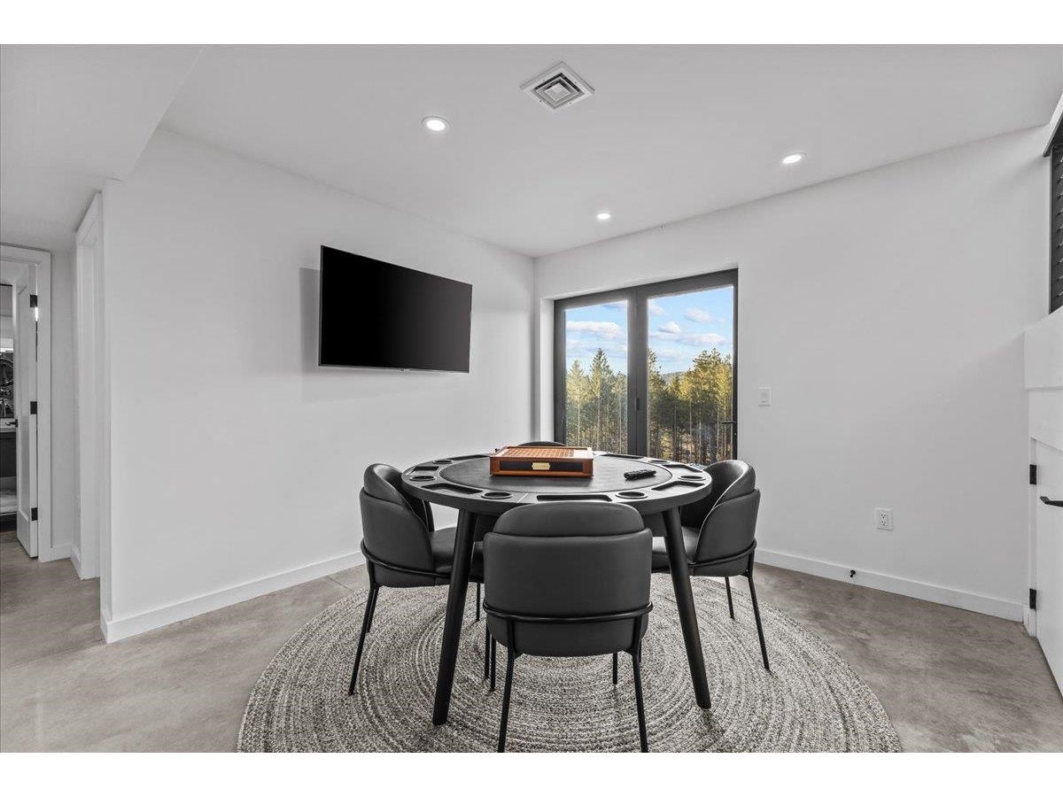 129 Eloise Lane, Unit B
