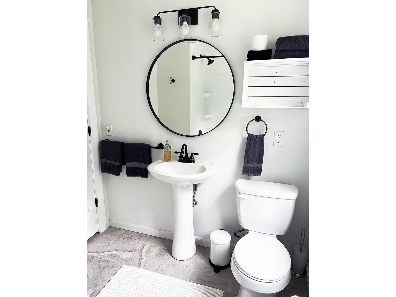 Guest Suite 3/4 Bathroom