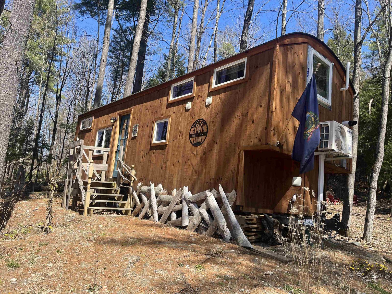 1295 River Road