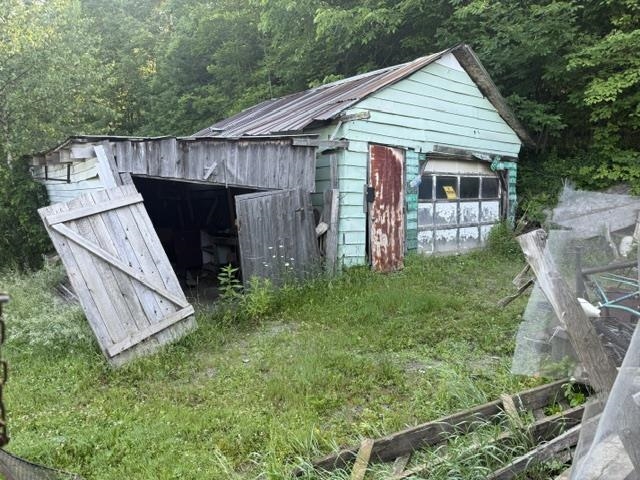 13 Center Hill Road