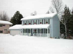 13 Edward ST