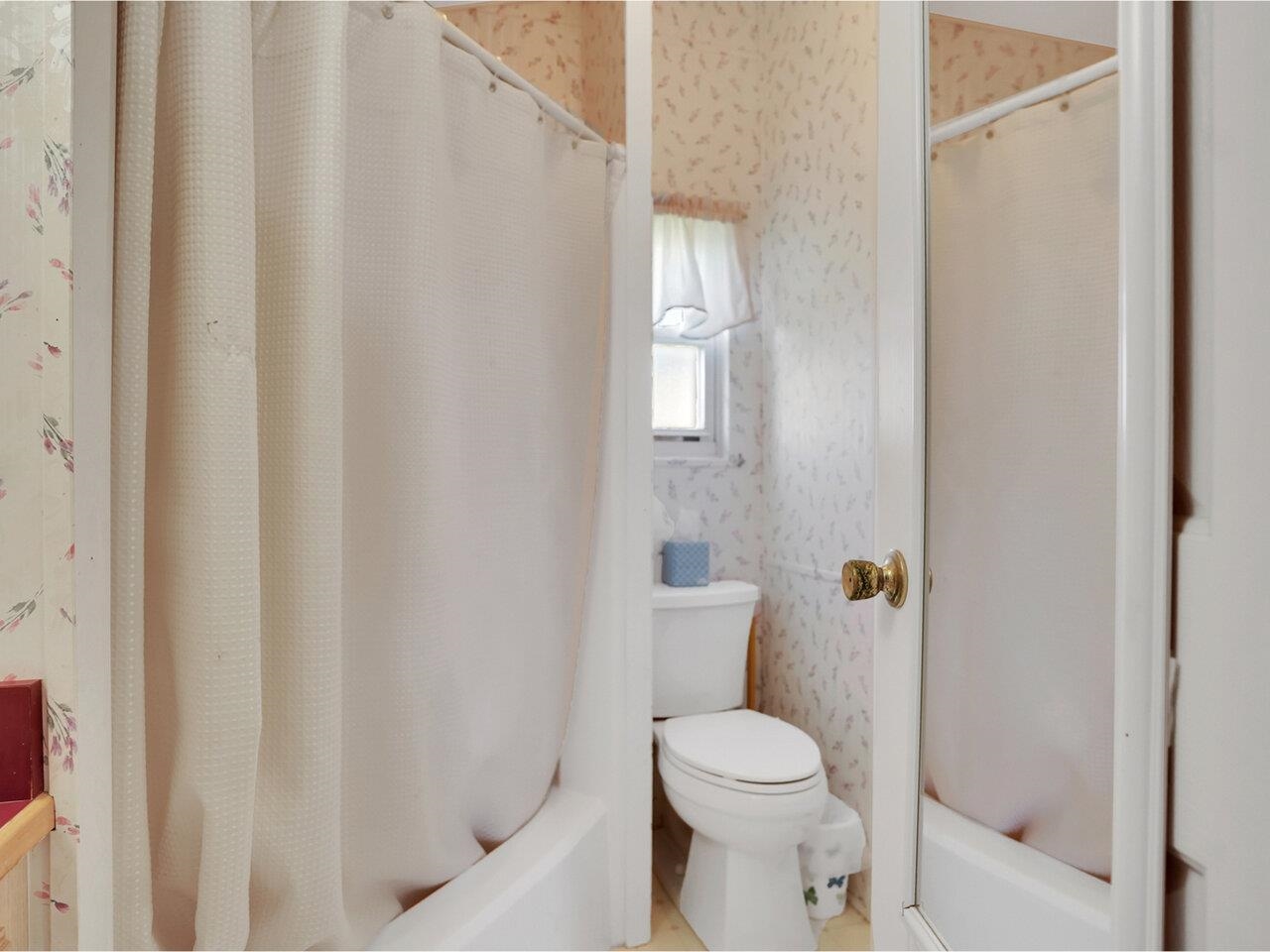 Full bathroom