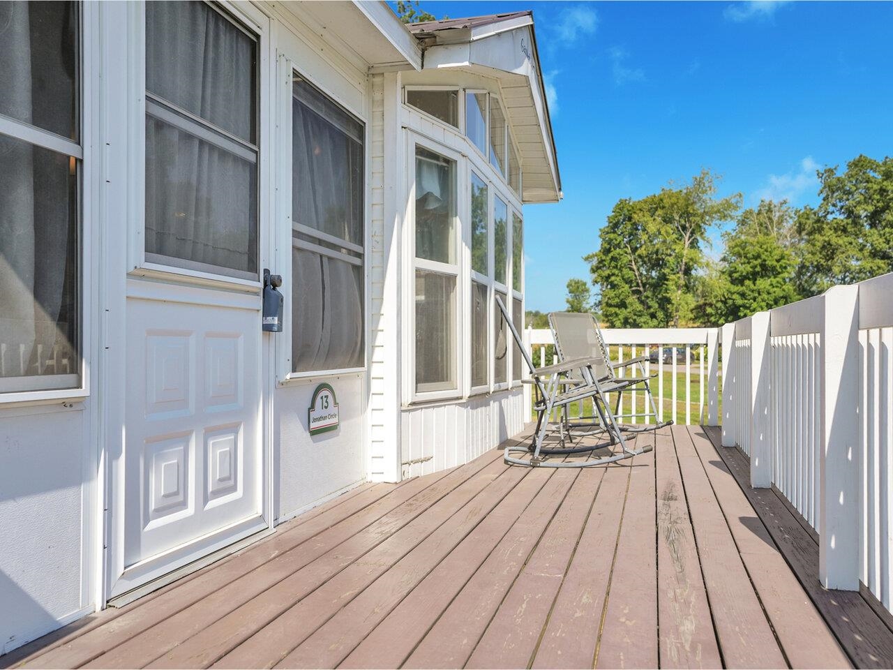 Sunny front porch!